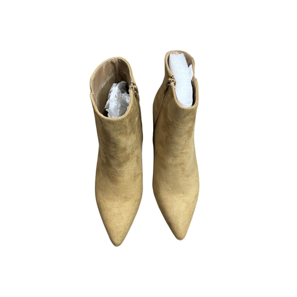 New without box Journee Collection Arely Kitten Heel Pointed Toe Bootie size 6.5 - Picture 2 of 8